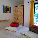 Independante Piscine, Parc, Cuisine... Bed & Breakfast Brézilhac