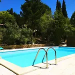 Independante Piscine, Parc, Cuisine... Bed & Breakfast Brézilhac