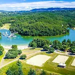 Independante Piscine, Parc, Cuisine...