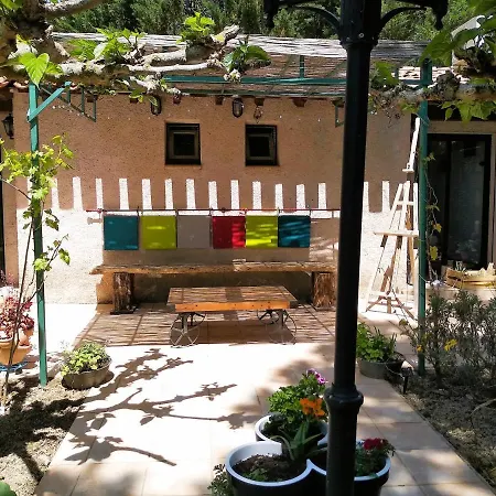 Independante Piscine, Parc, Cuisine... 4* Brézilhac