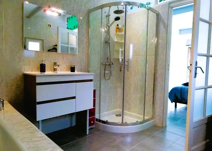 Independante Piscine, Parc, Cuisine... Bed & Breakfast